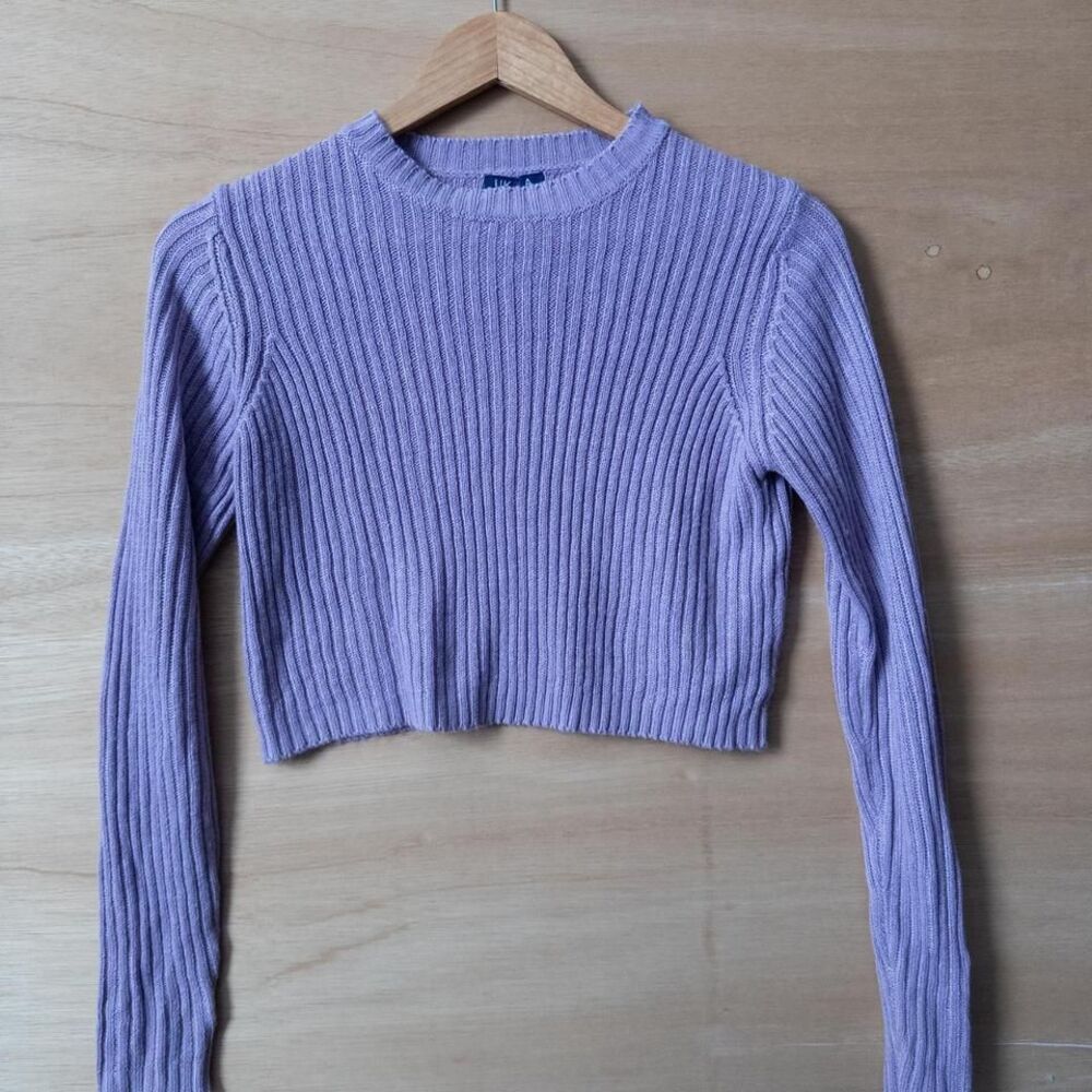 Y2k Cropped lavender ribbed sweater‎